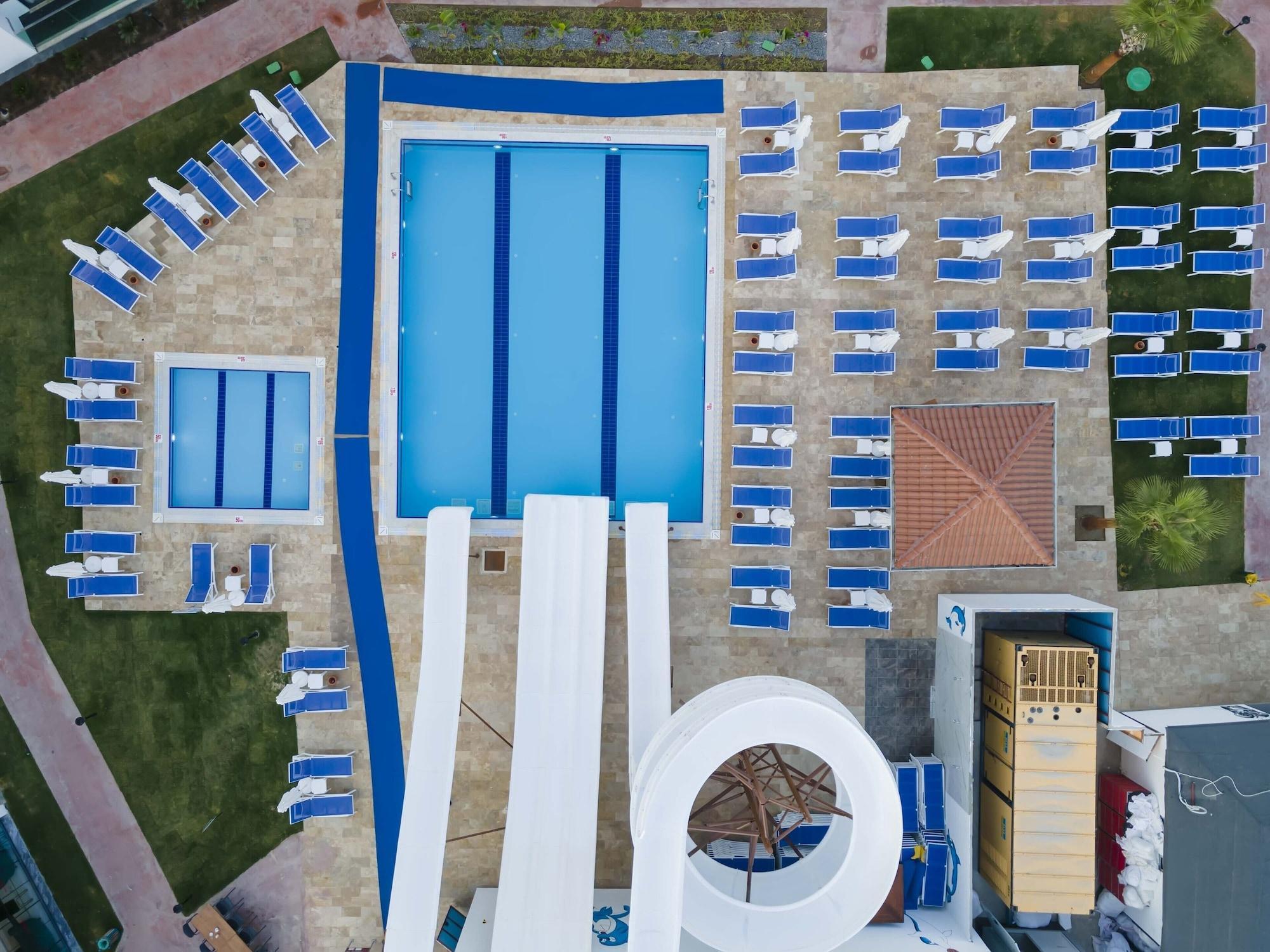 Royal Towers Lara Otel Antalya Dış mekan fotoğraf